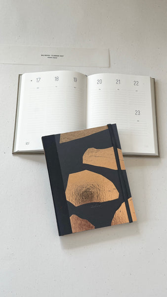 A Planbook 2027 határidőnapló / BRILL special edition - fekete-arany