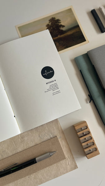Notebook M / canvas